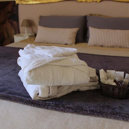 Dépendance Royale Bed & Breakfast Caserta Dış mekan fotoğraf