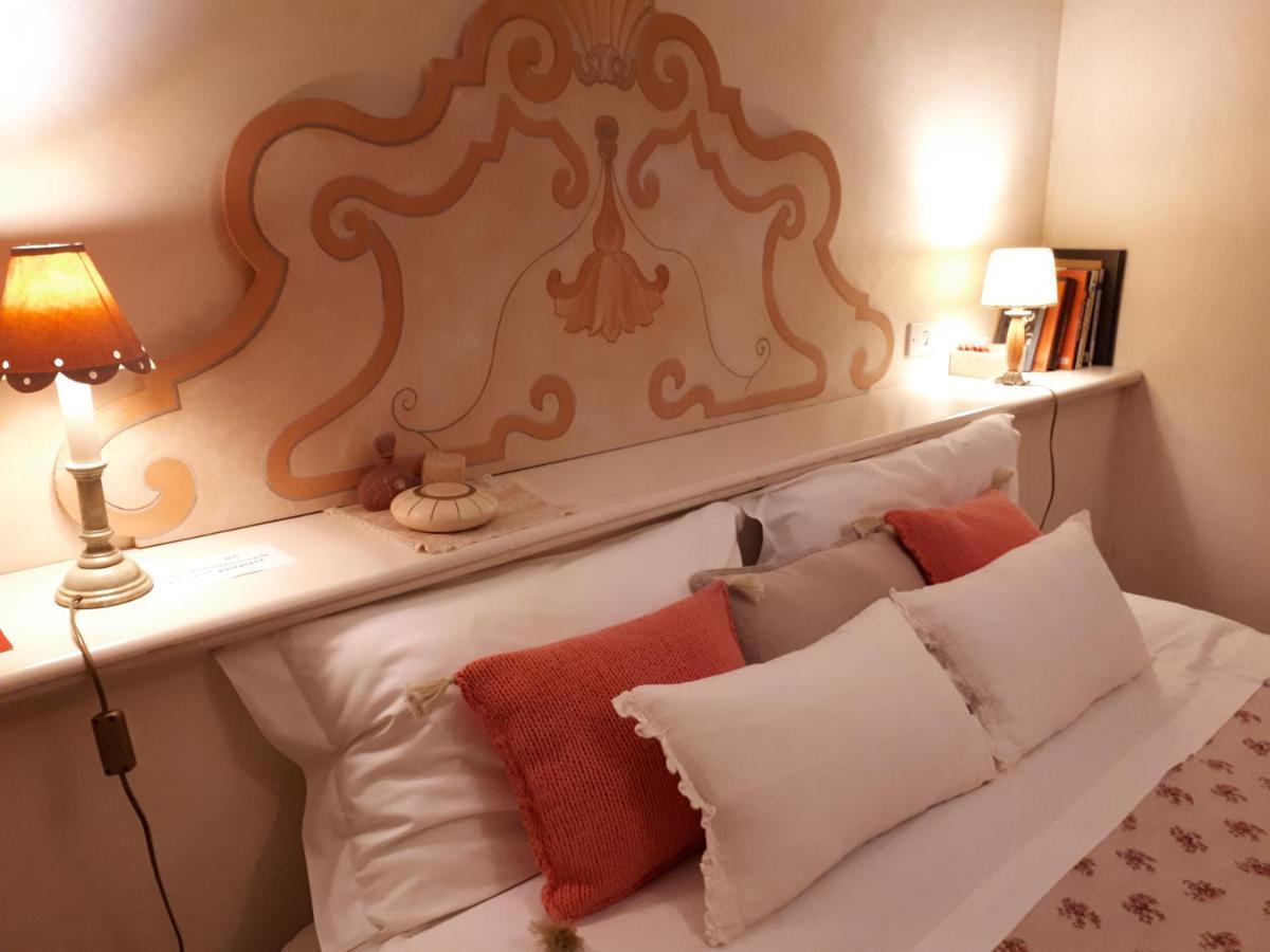 Dépendance Royale Bed & Breakfast Caserta Dış mekan fotoğraf